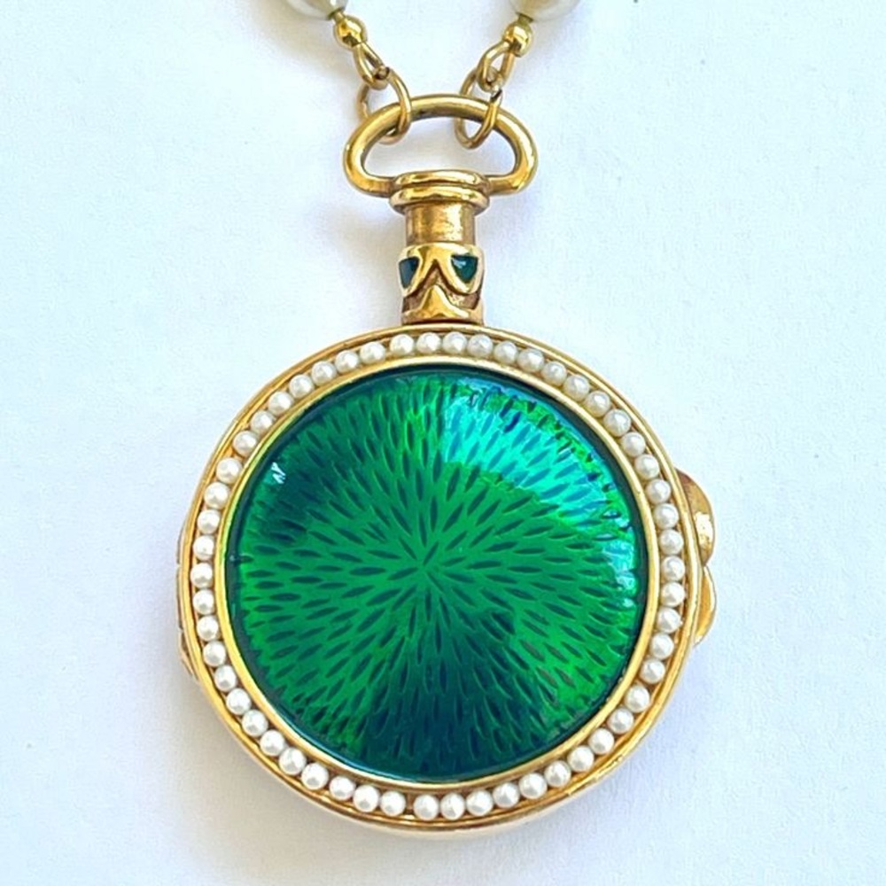 Vintage Metropolitan Museum of Arts Necklace with Locket